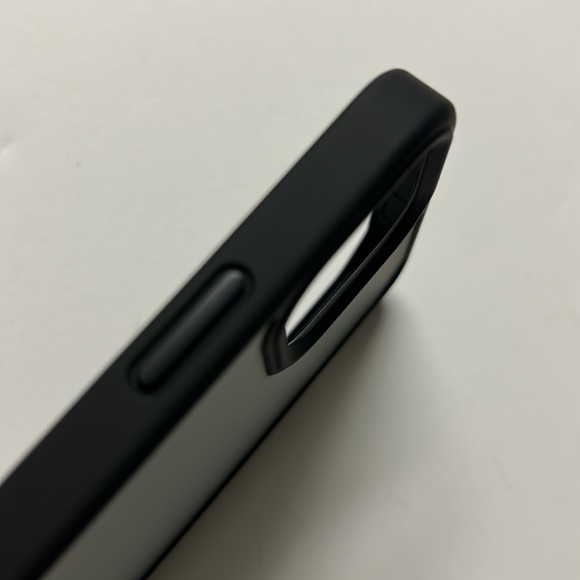 Torras Case for Apple iPhone 12/12 Pro - Picture 5 of 7